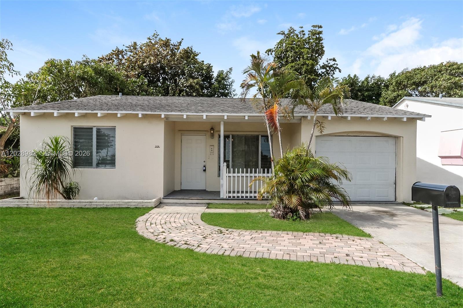 NORTH PALM BCH 3 - Residential Lease