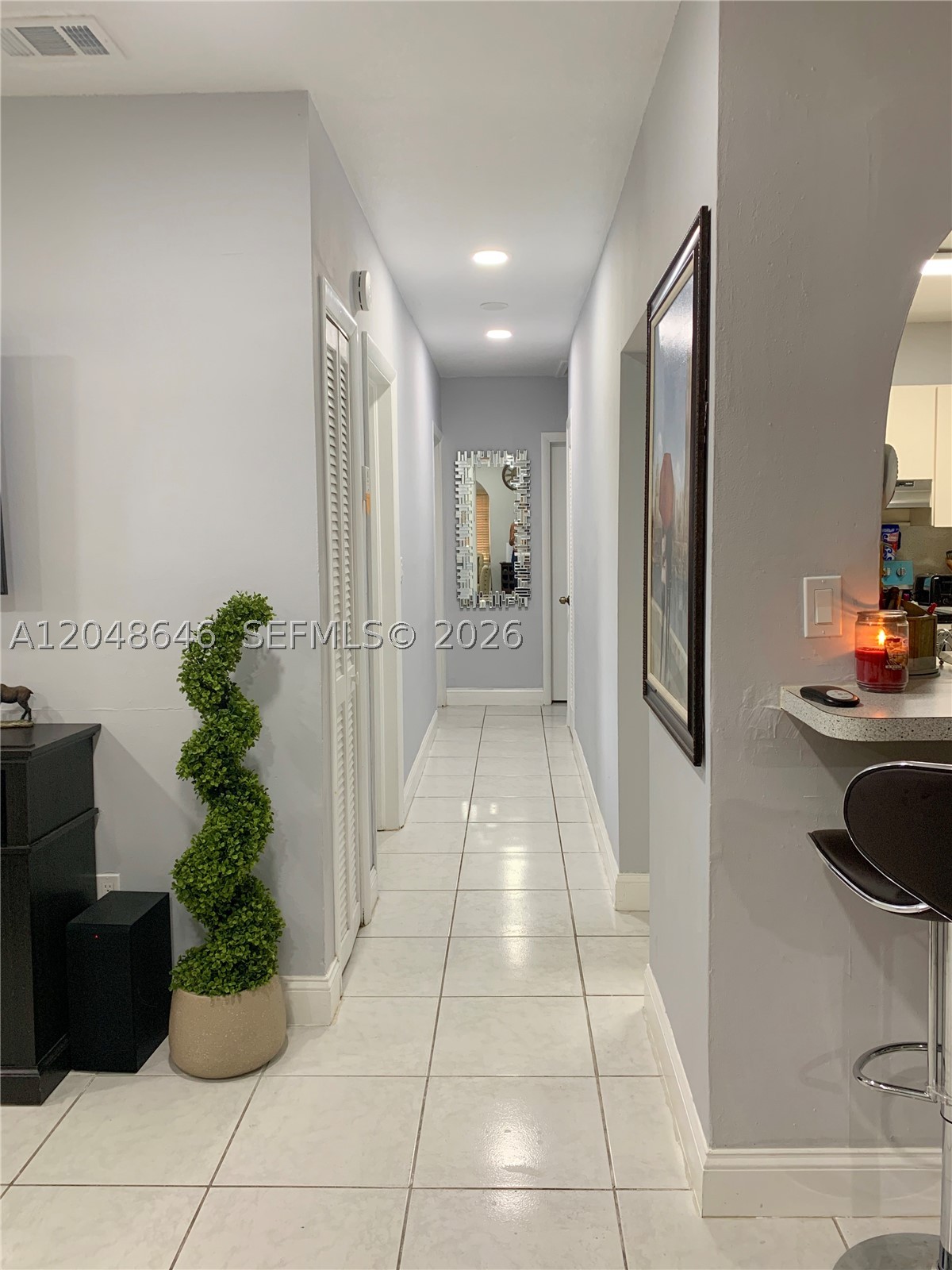 TROPICAL GARDENS - Residential Lease