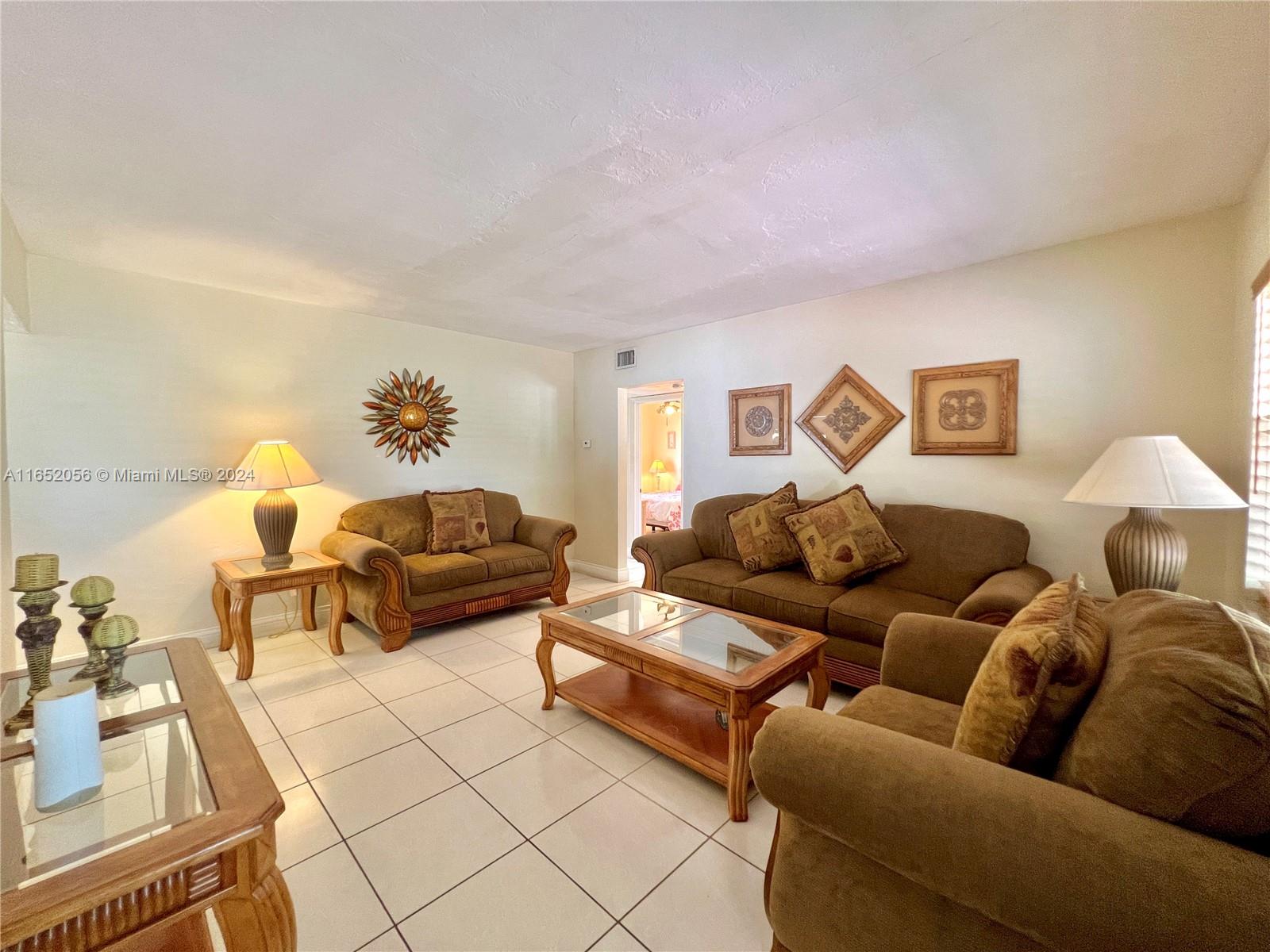 CAMNER MANOR 2ND ADDN - Residential