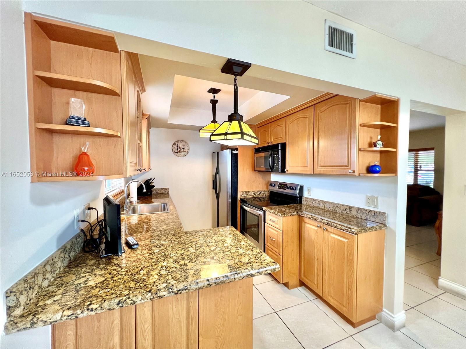 CAMNER MANOR 2ND ADDN - Residential