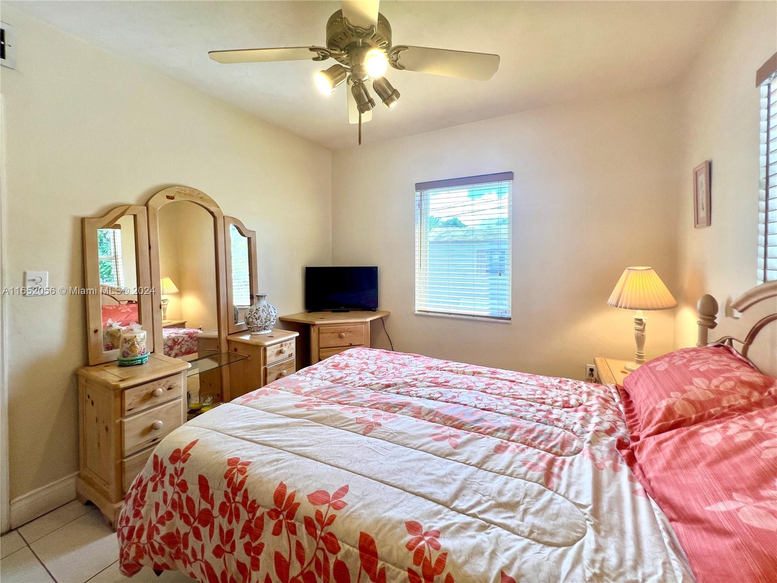 CAMNER MANOR 2ND ADDN - Residential
