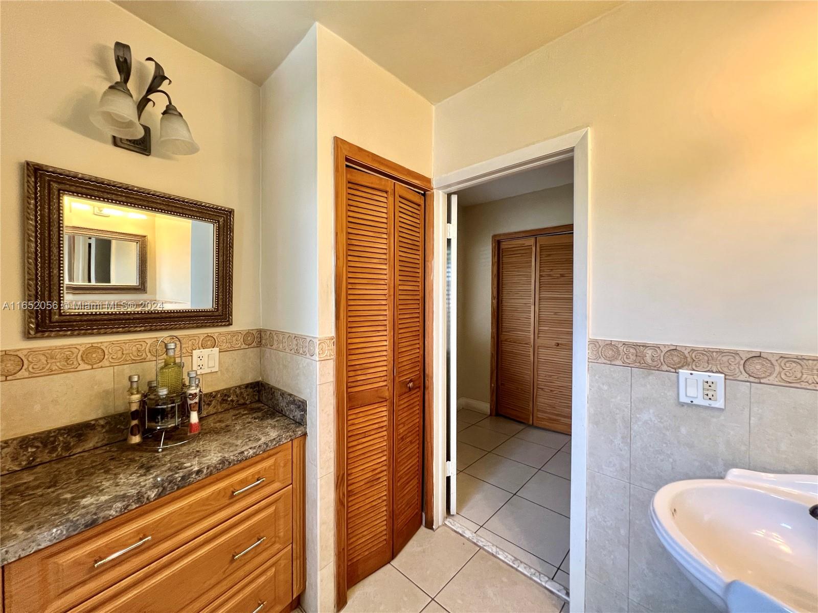 CAMNER MANOR 2ND ADDN - Residential