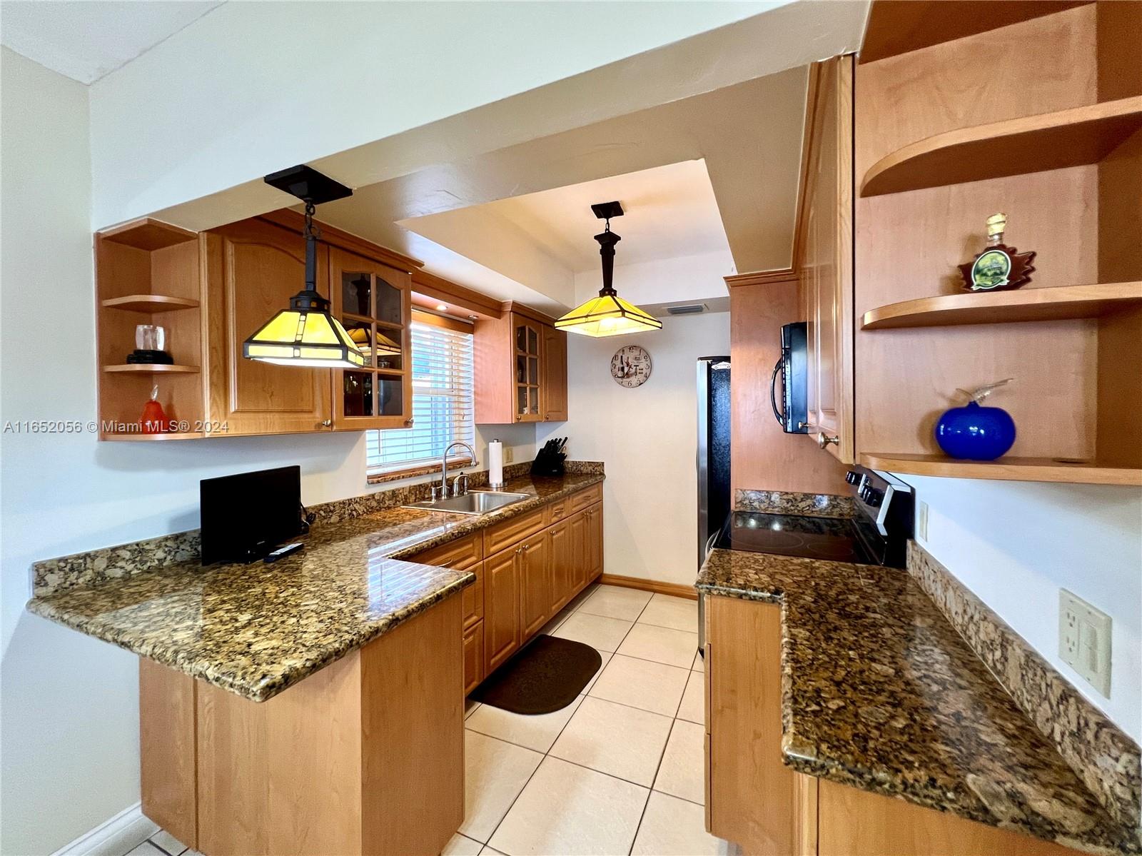 CAMNER MANOR 2ND ADDN - Residential