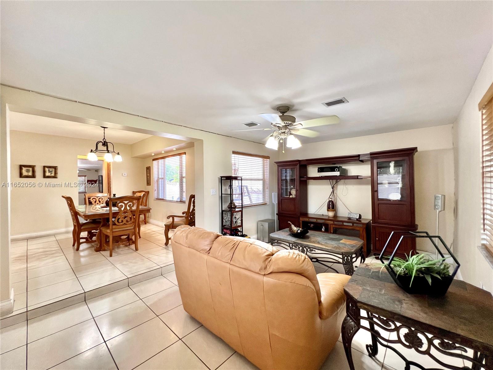 CAMNER MANOR 2ND ADDN - Residential