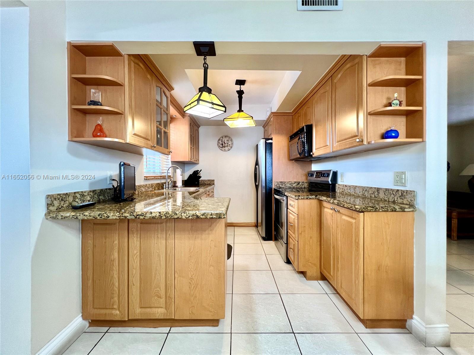 CAMNER MANOR 2ND ADDN - Residential