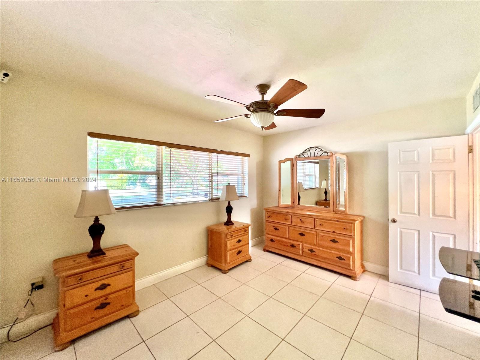 CAMNER MANOR 2ND ADDN - Residential