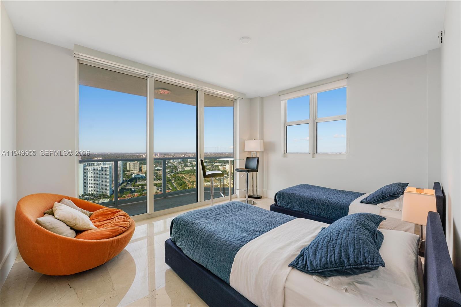 THE PENINSULA II CONDO - Residential