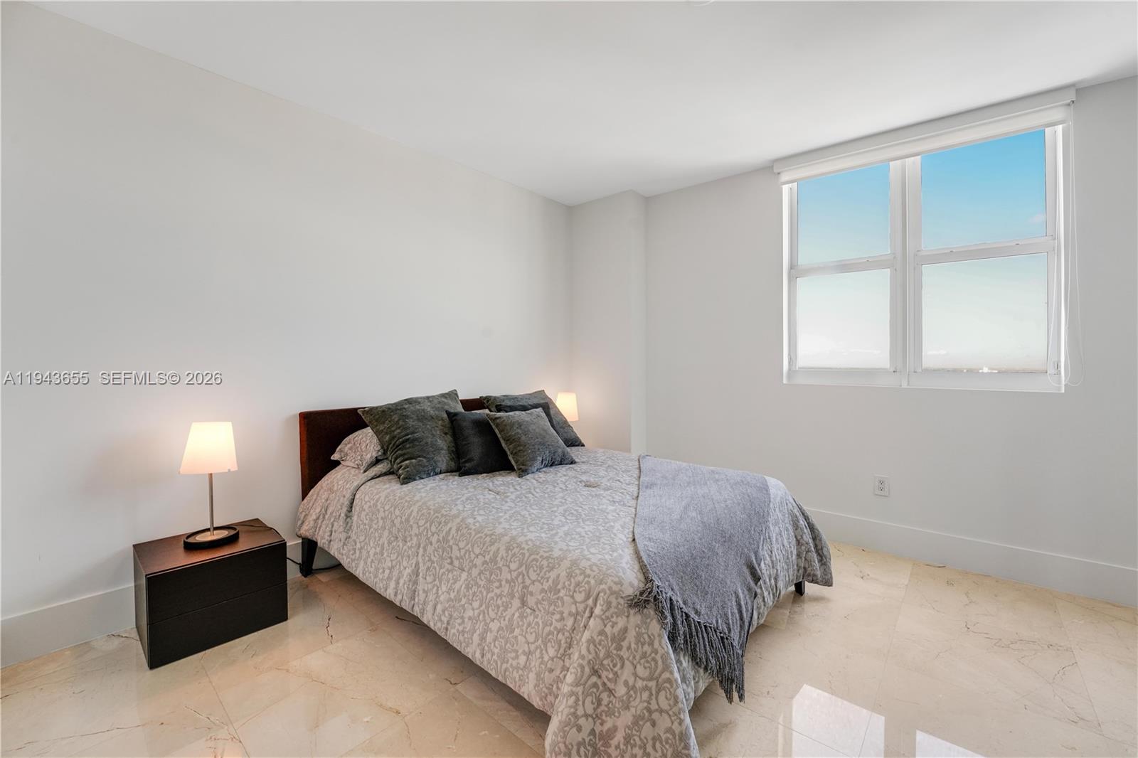THE PENINSULA II CONDO - Residential
