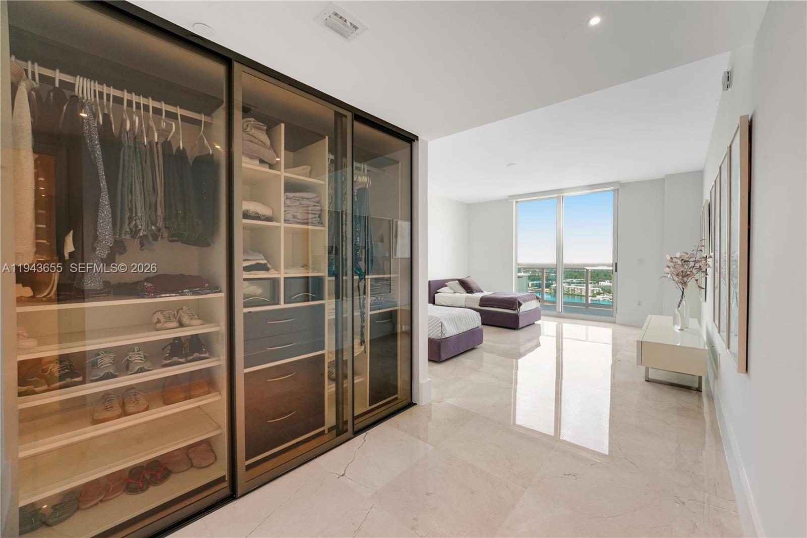 THE PENINSULA II CONDO - Residential
