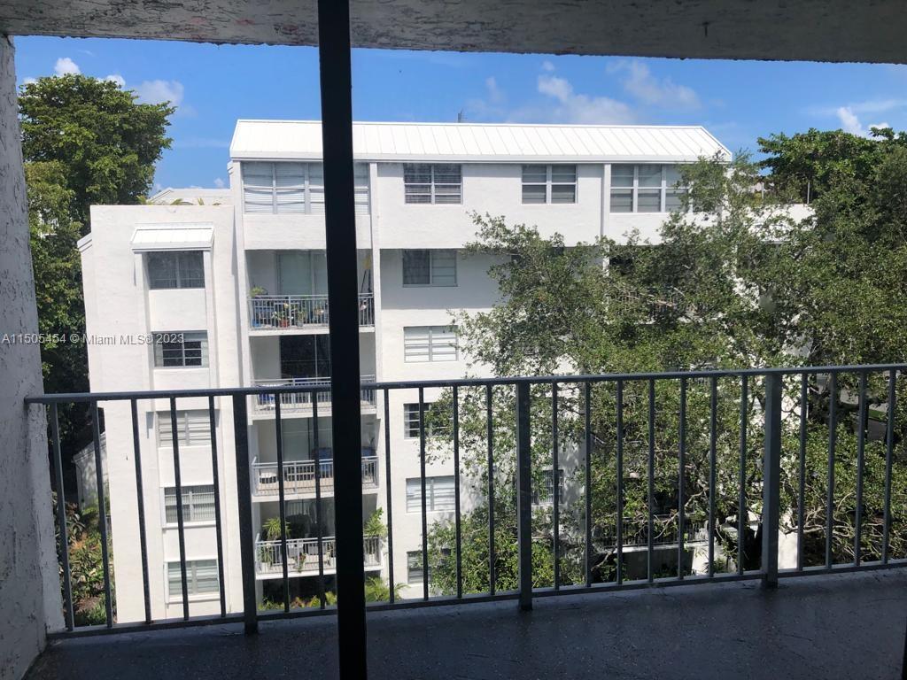 NIRVANA CONDO NO FIVE CON - Residential