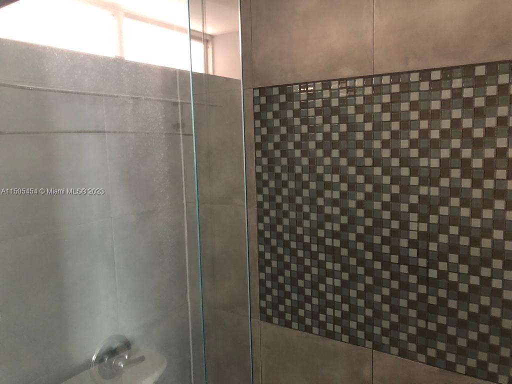 NIRVANA CONDO NO FIVE CON - Residential