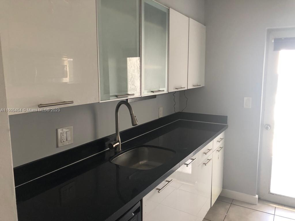 NIRVANA CONDO NO FIVE CON - Residential