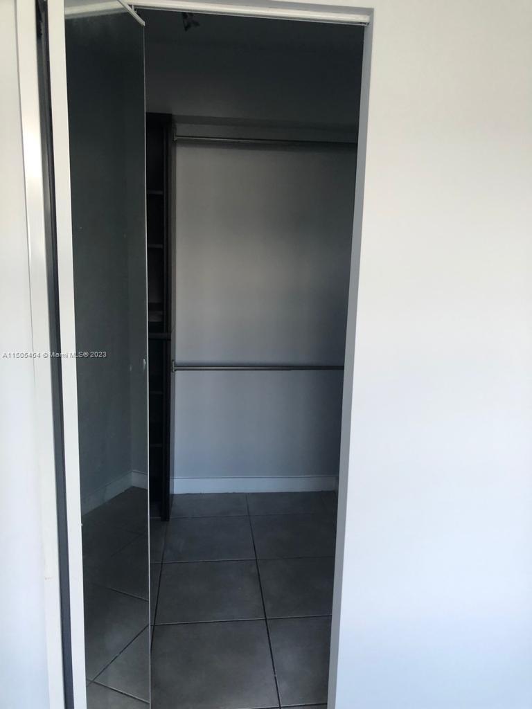 NIRVANA CONDO NO FIVE CON - Residential
