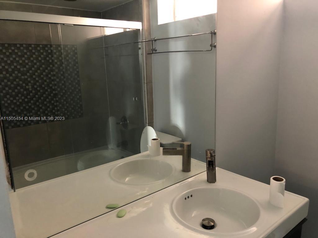 NIRVANA CONDO NO FIVE CON - Residential