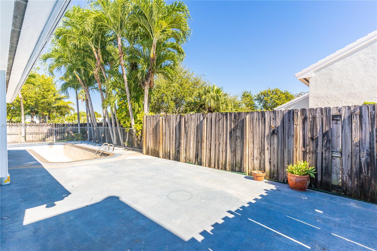 CORAL CREEK - Residential