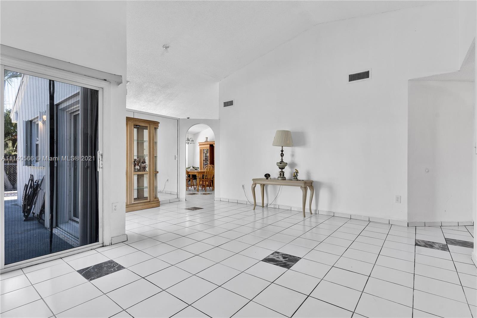 CORAL CREEK - Residential
