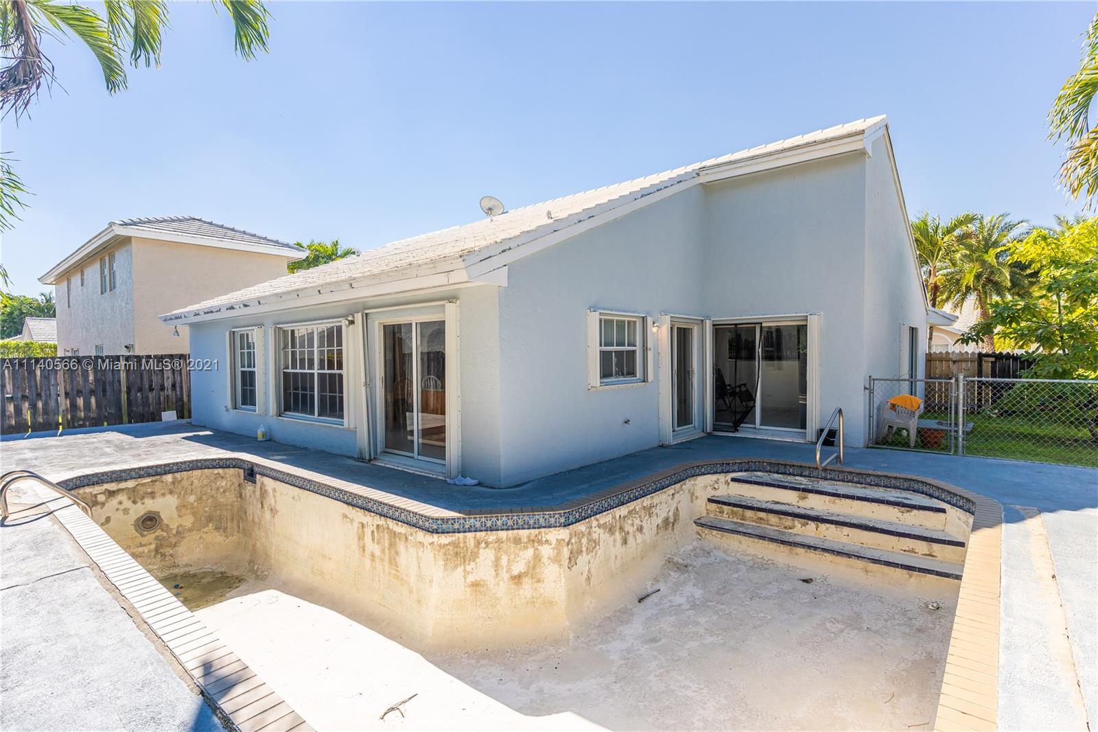 CORAL CREEK - Residential