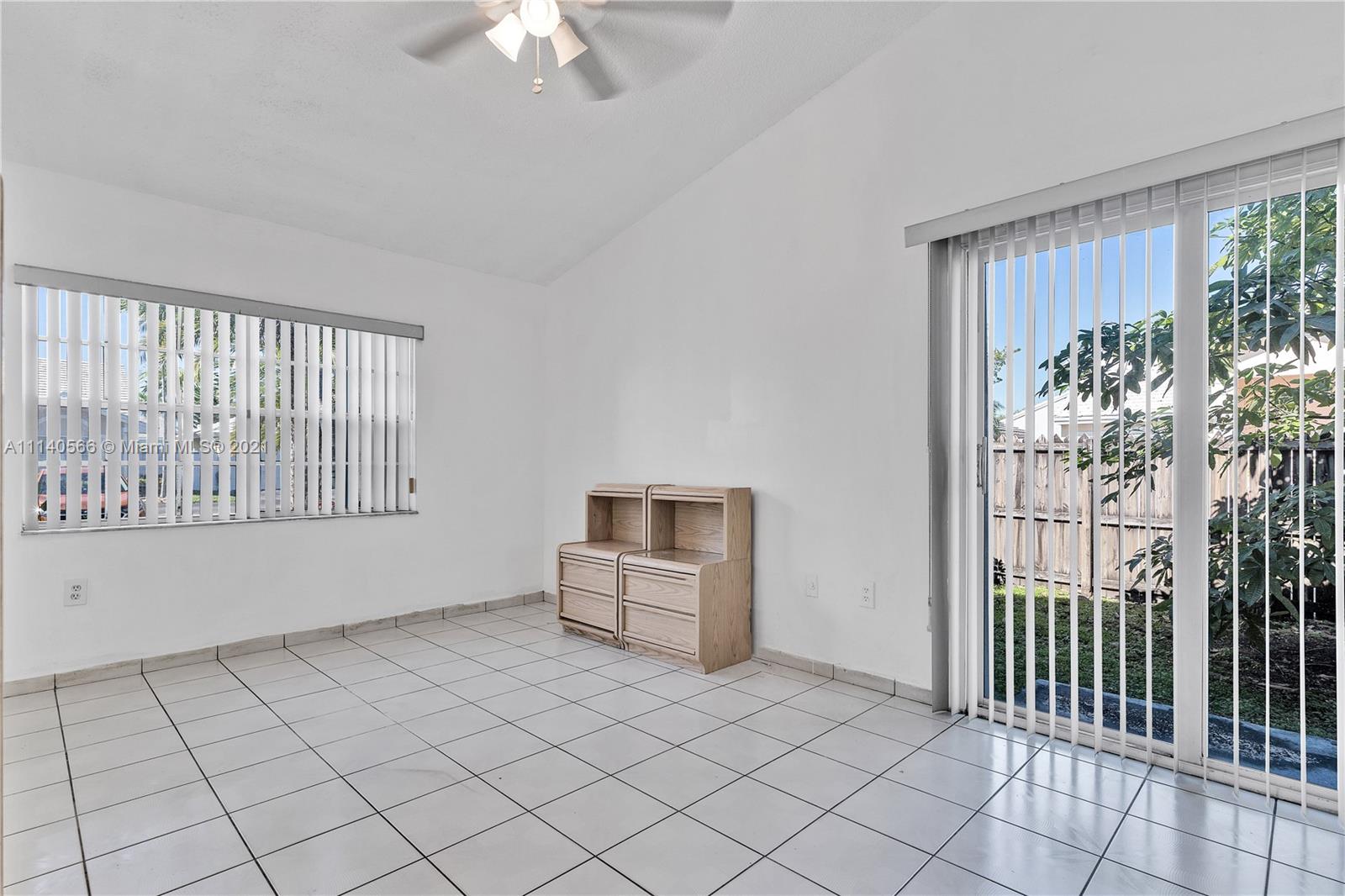 CORAL CREEK - Residential