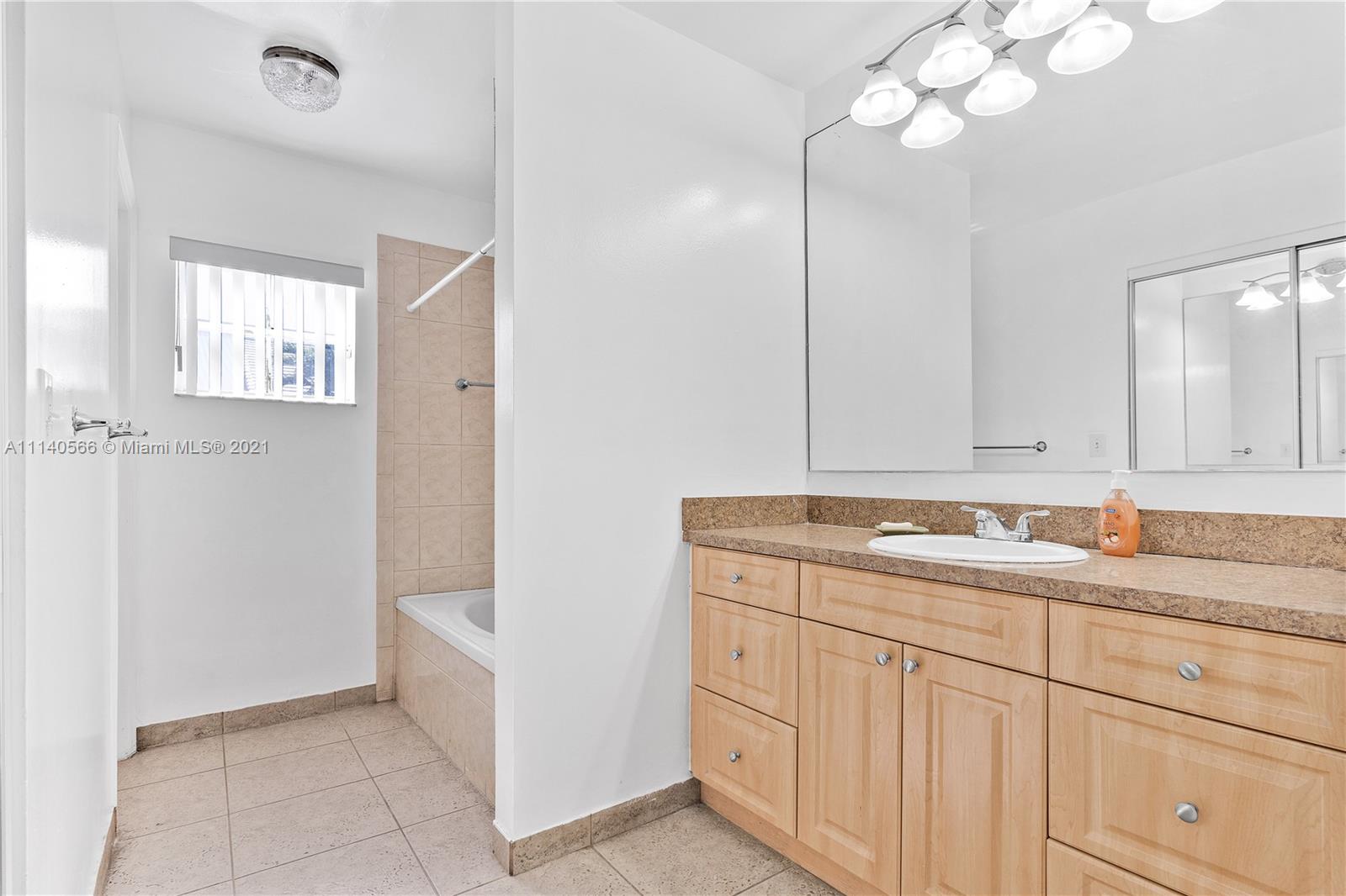 CORAL CREEK - Residential