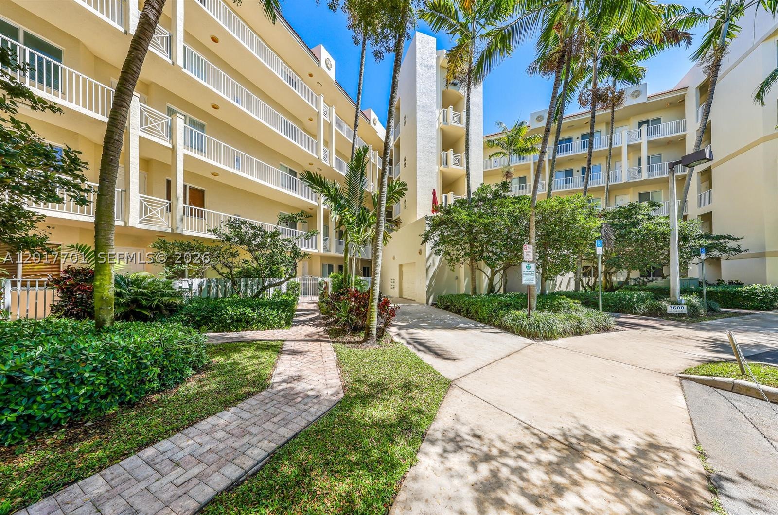 ROYAL POINT AT PALM AIRE - Residential