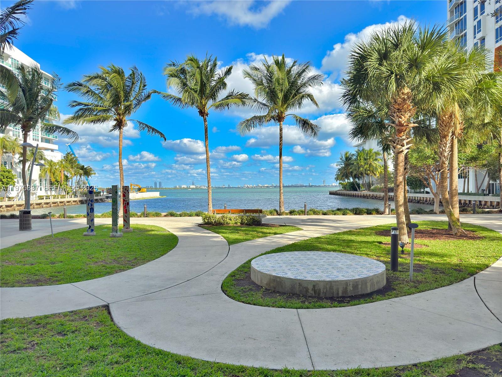 ICON BAY CONDO - Residential