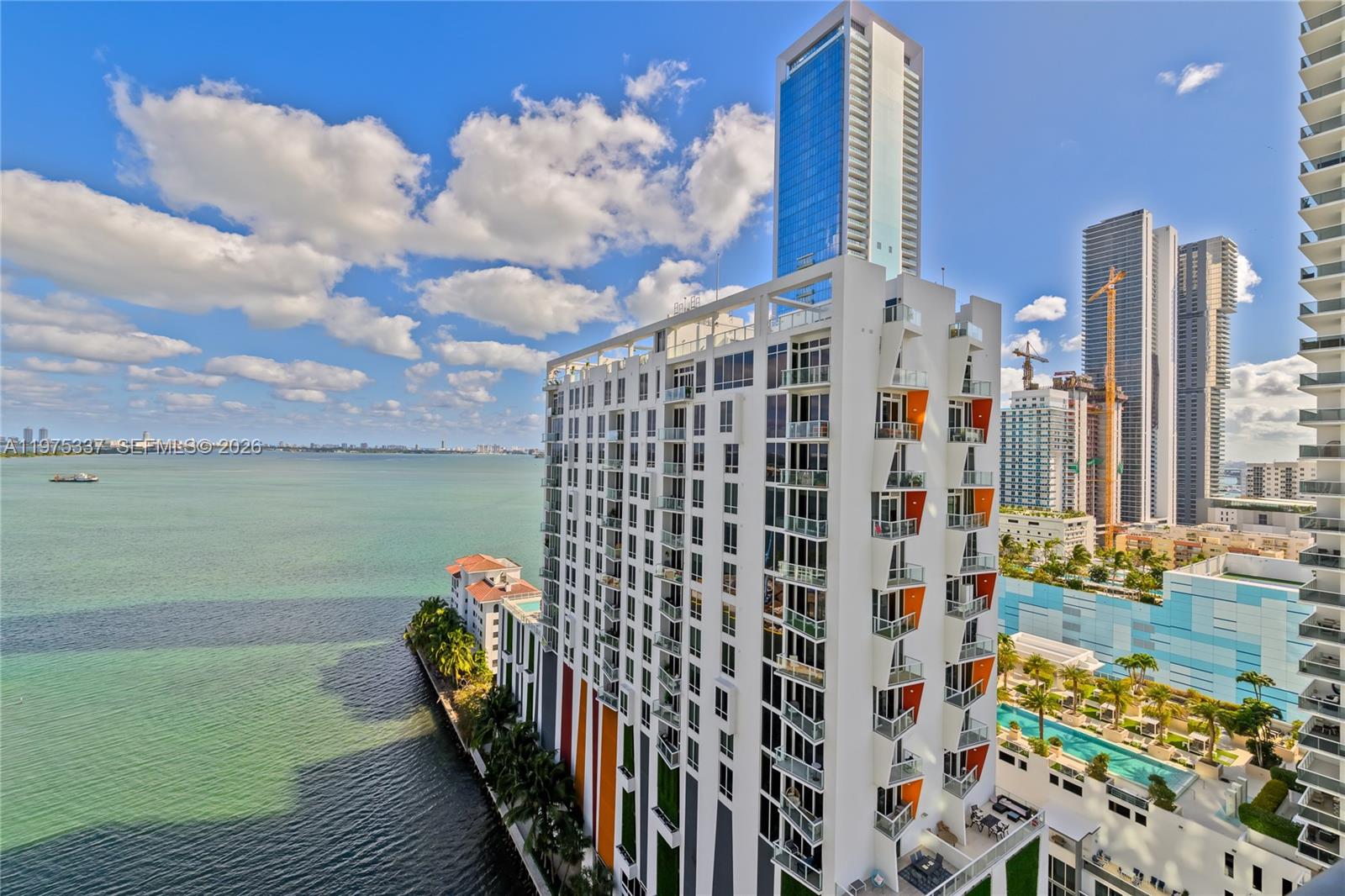 ICON BAY CONDO - Residential