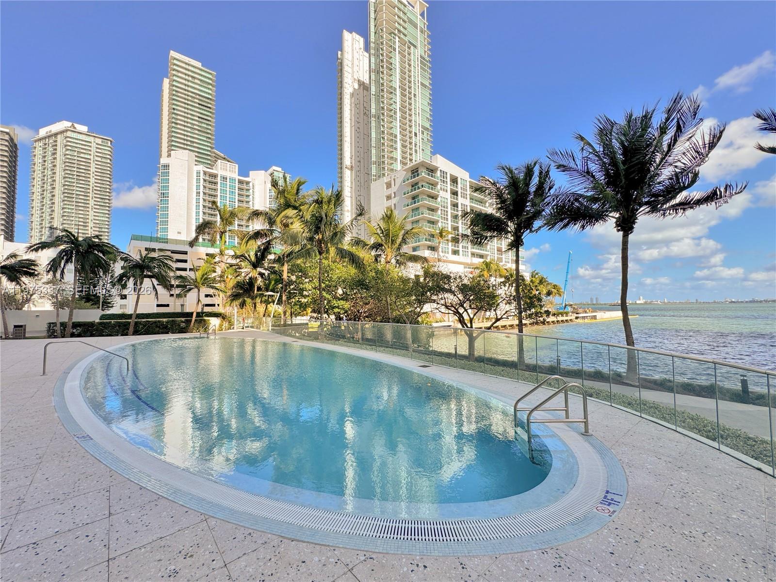ICON BAY CONDO - Residential
