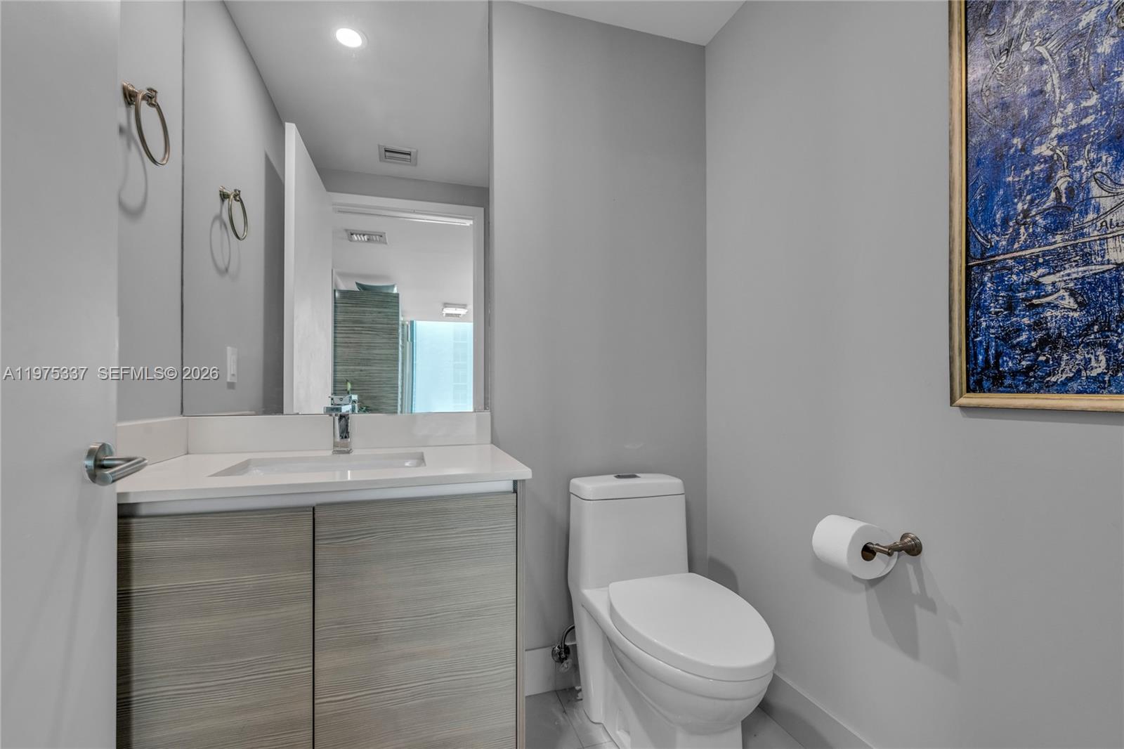 ICON BAY CONDO - Residential