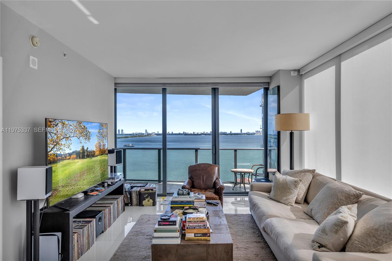 ICON BAY CONDO - Residential