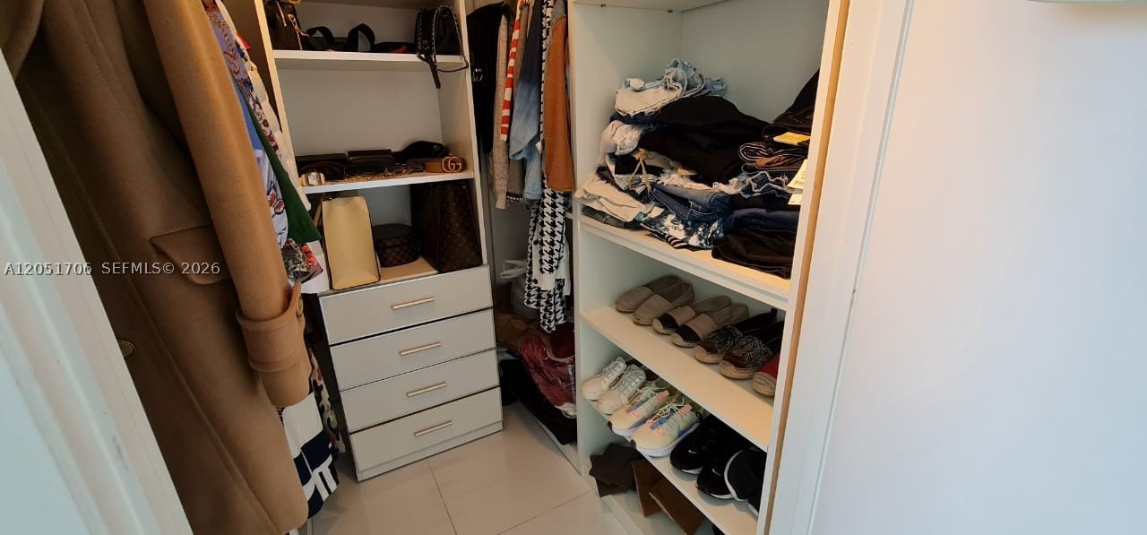 50 BISCAYNE CONDO - Residential Lease