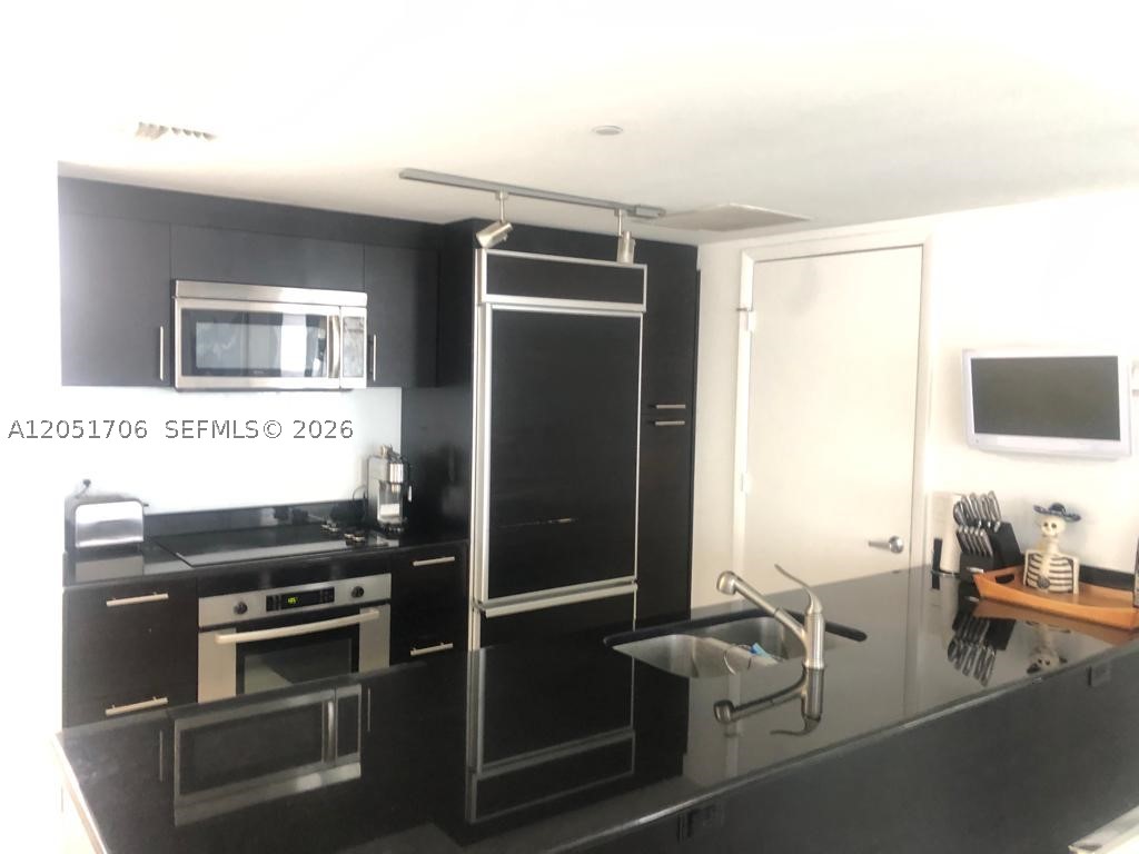 50 BISCAYNE CONDO - Residential Lease
