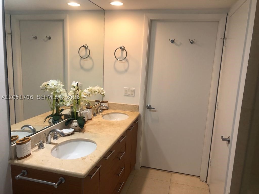 50 BISCAYNE CONDO - Residential Lease