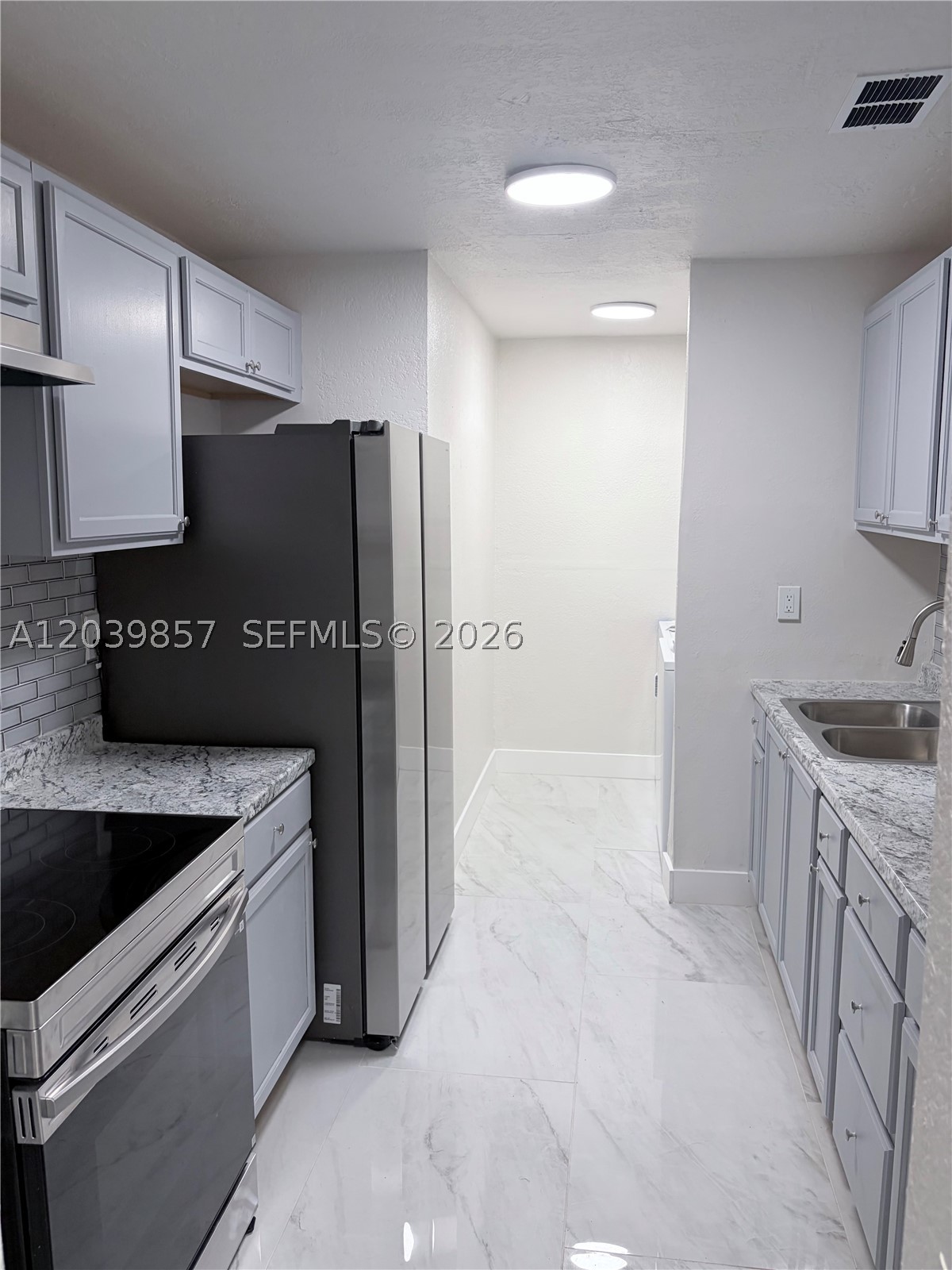 VISTA VERDE TOWNHOUSE SEC - Residential