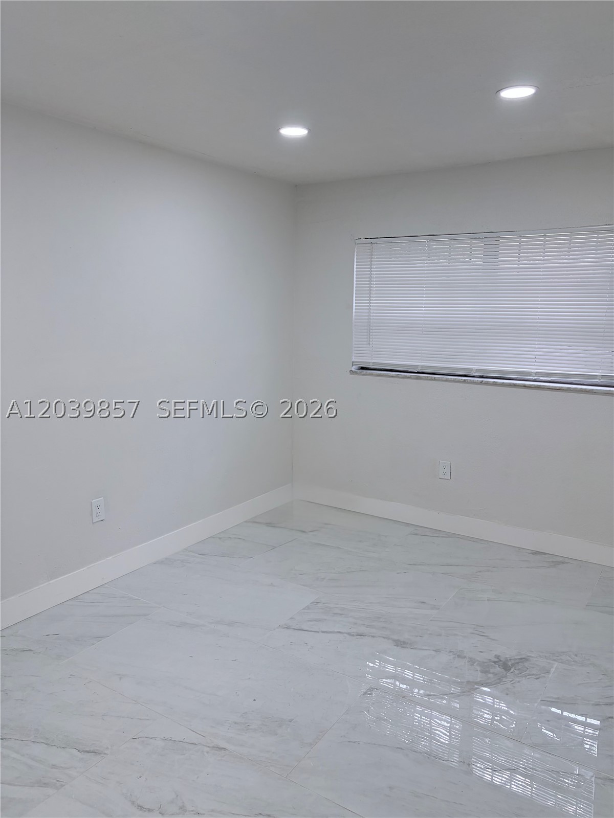 VISTA VERDE TOWNHOUSE SEC - Residential
