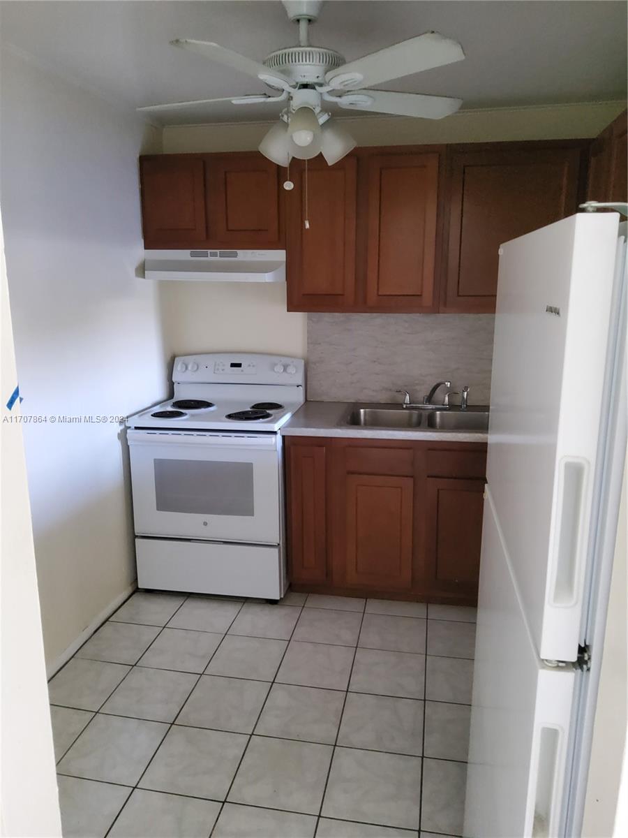 OLYMPIC TOWER CONDO - Residential Lease