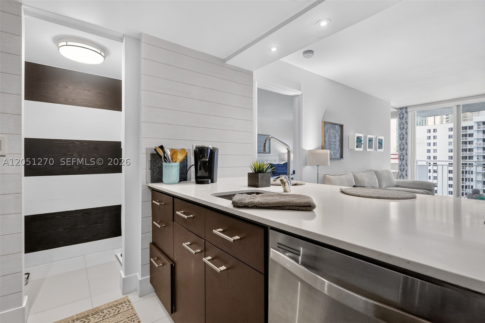 MADISON DOWNTOWN CONDO - Residential