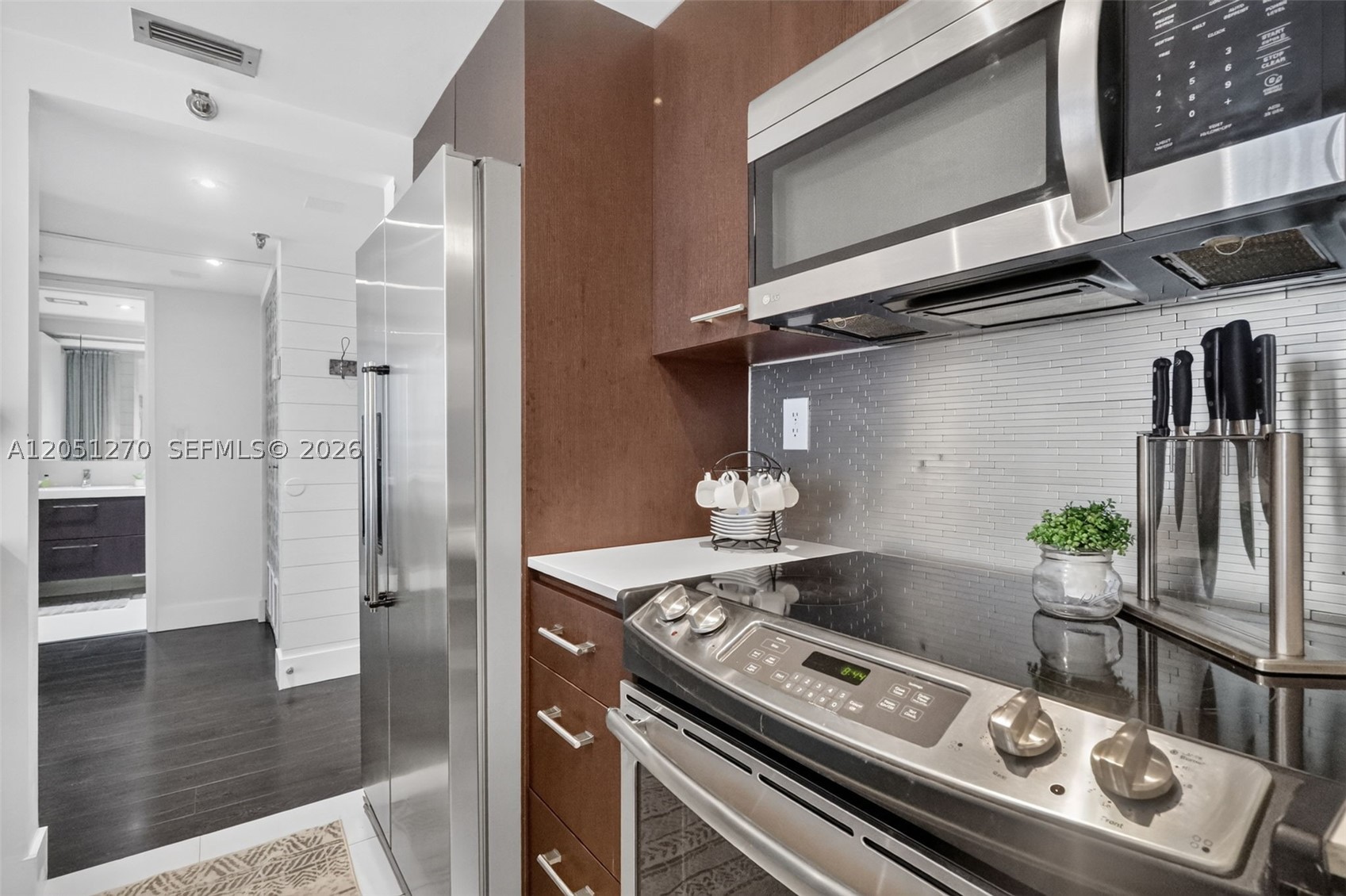 MADISON DOWNTOWN CONDO - Residential