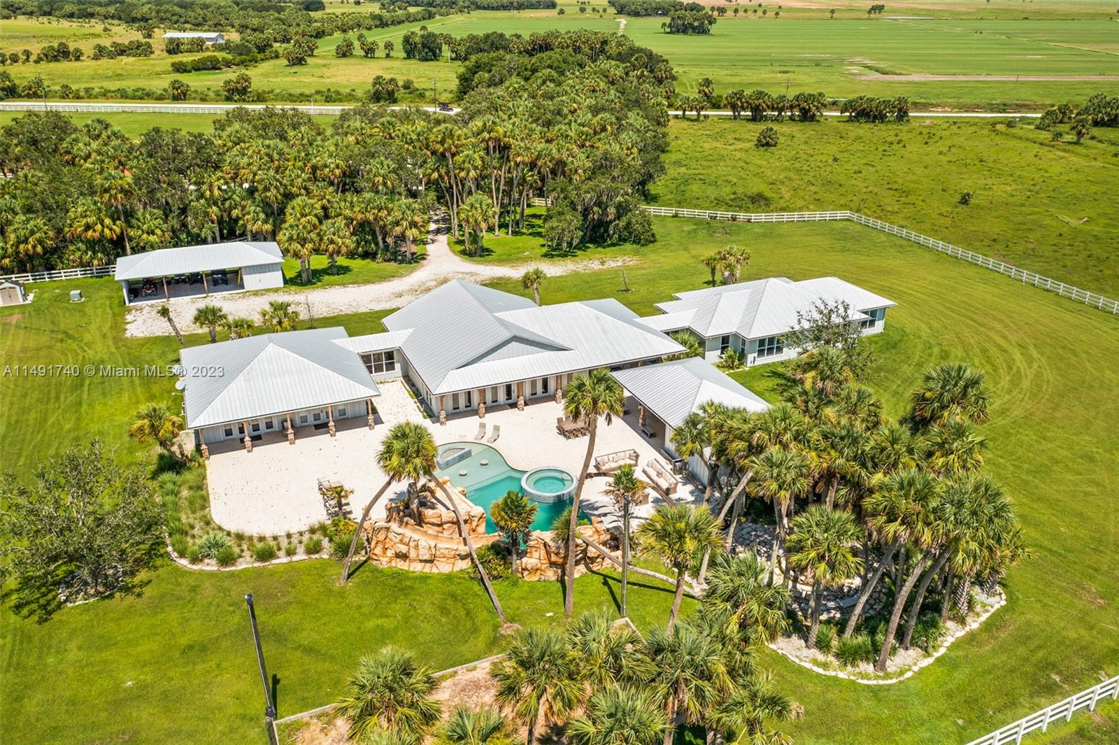 NO SUBDIVISION - Residential