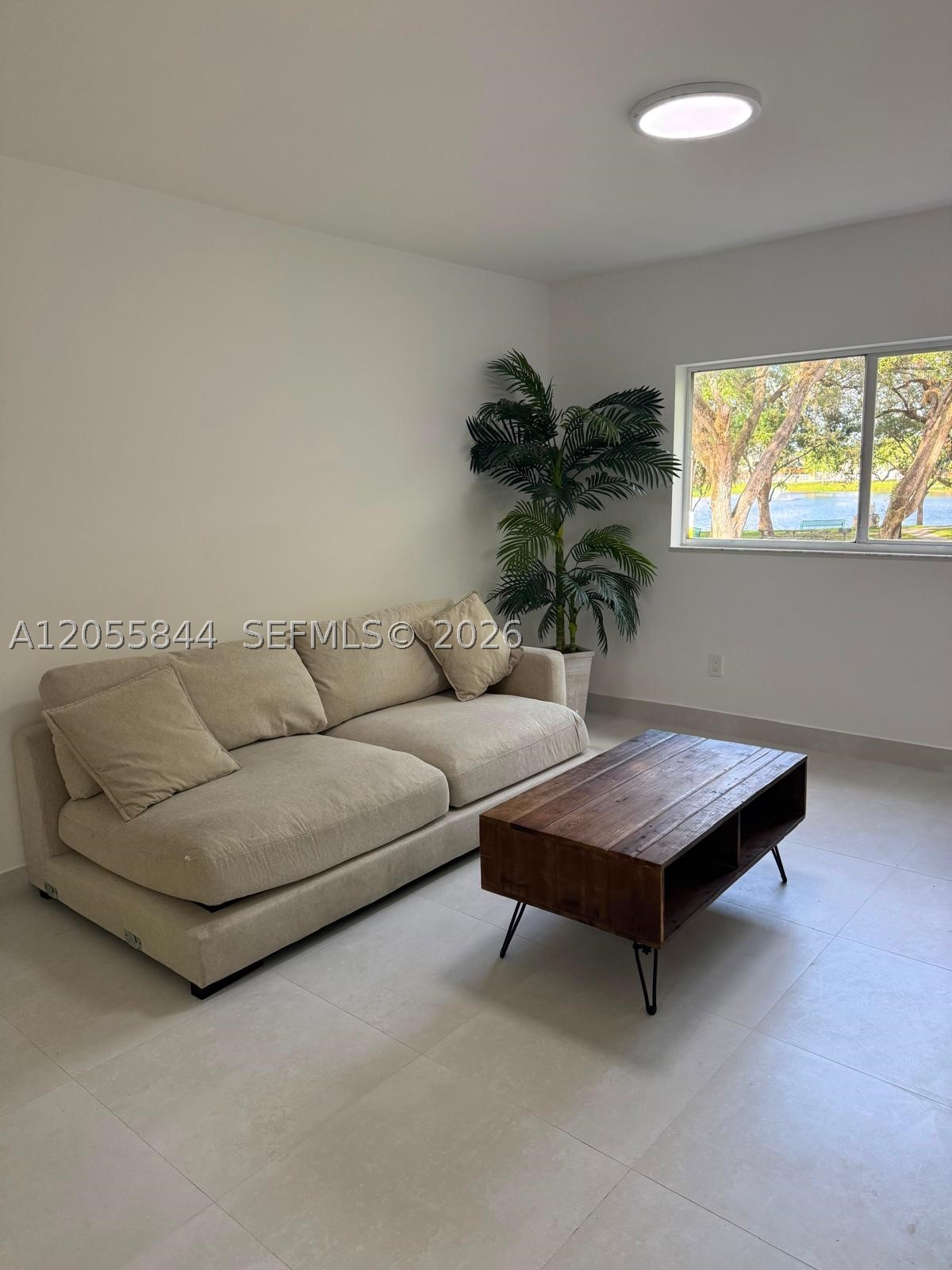 LAKEWOOD AT EMERALD HILLS - Residential Lease