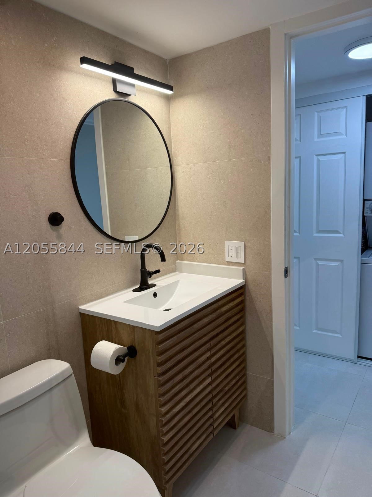 LAKEWOOD AT EMERALD HILLS - Residential Lease