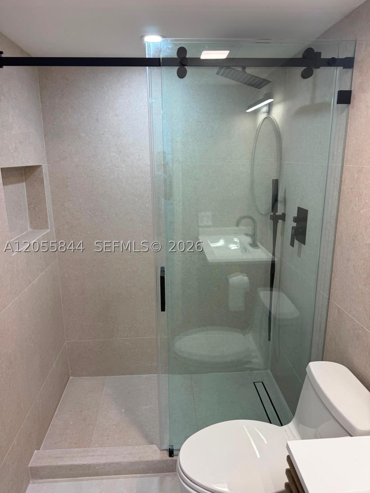 LAKEWOOD AT EMERALD HILLS - Residential Lease