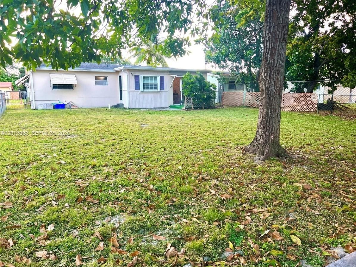 SOUTH BROWARD RANCHES - Residential