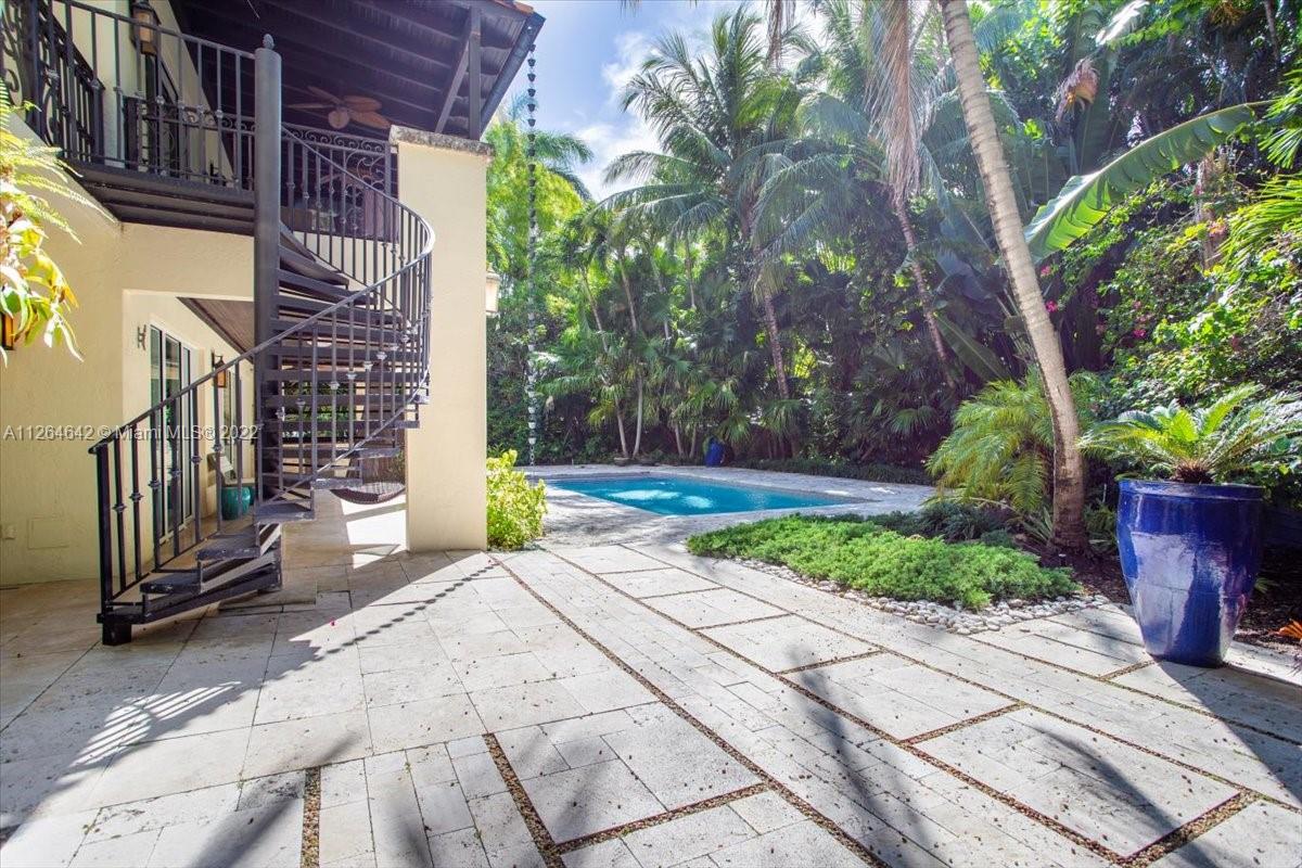 KLEBBA BAY ESTATES - Residential