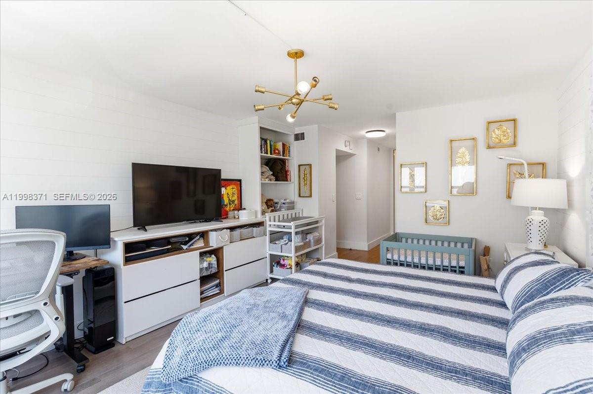 GALEN BREAKERS CONDO - Residential