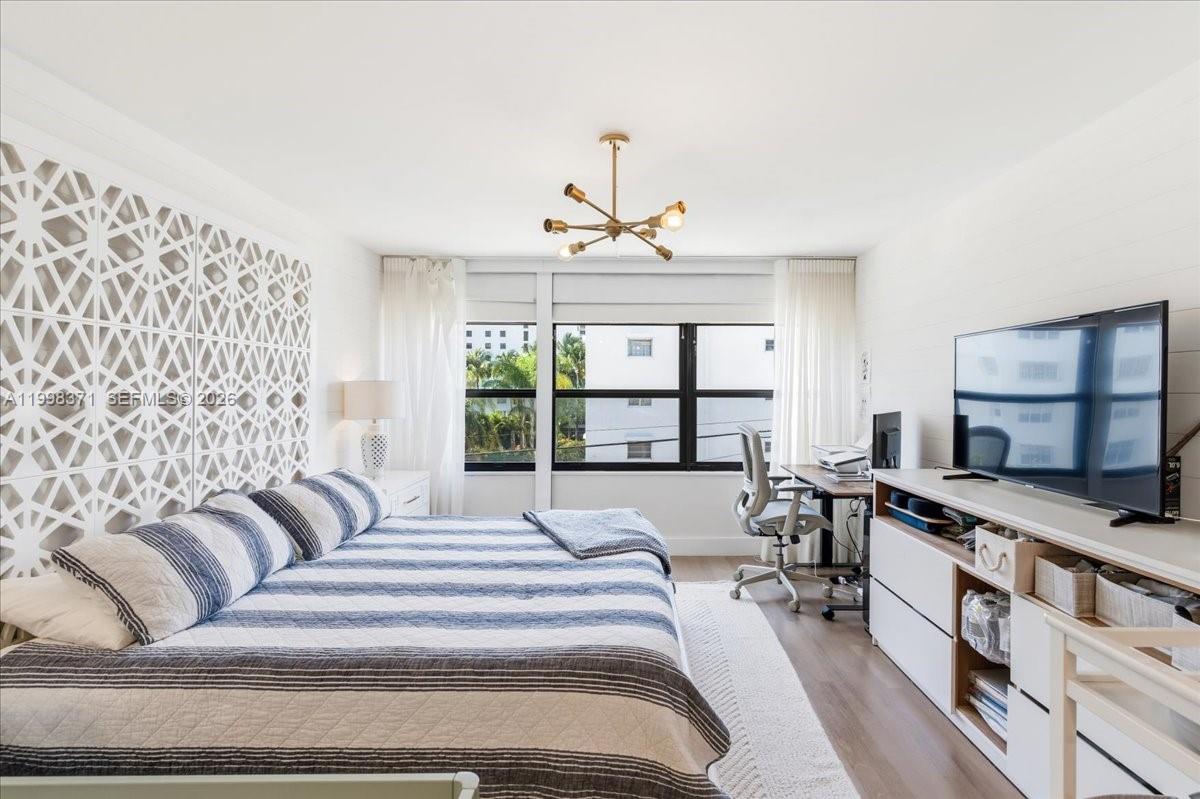 GALEN BREAKERS CONDO - Residential