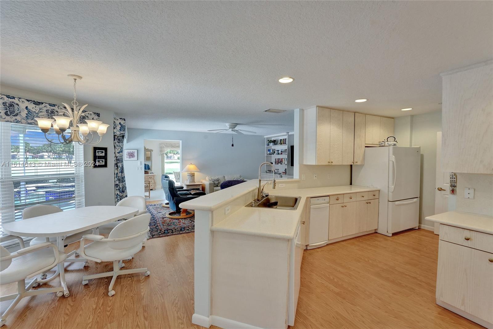 BALBOA POINT BOCA GOLF & - Residential