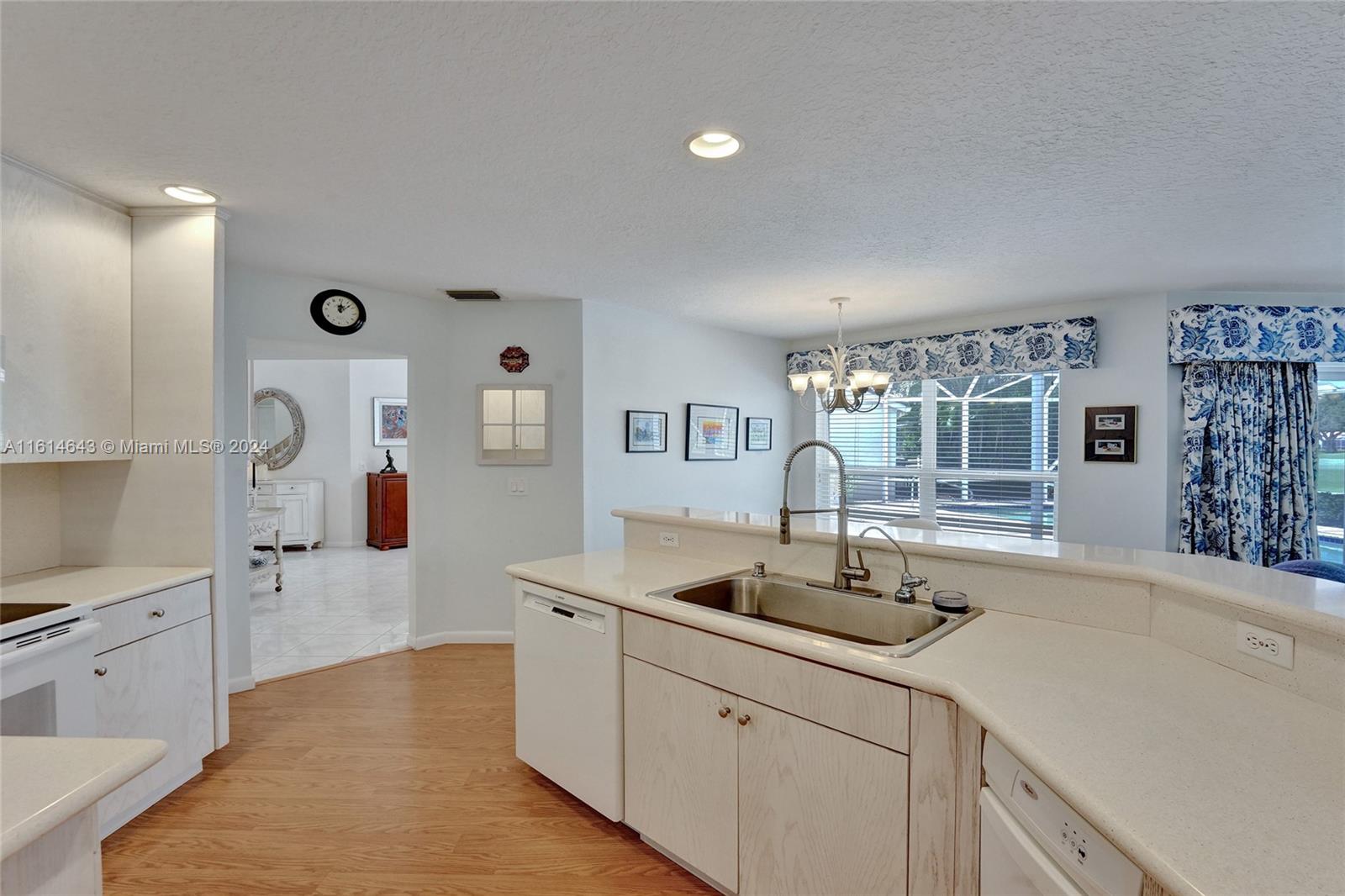 BALBOA POINT BOCA GOLF & - Residential