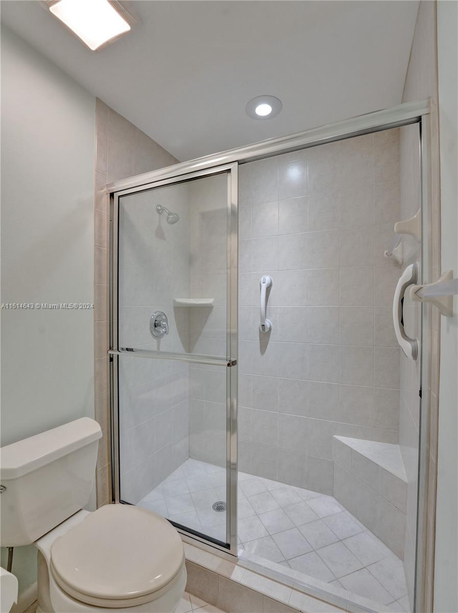 BALBOA POINT BOCA GOLF & - Residential