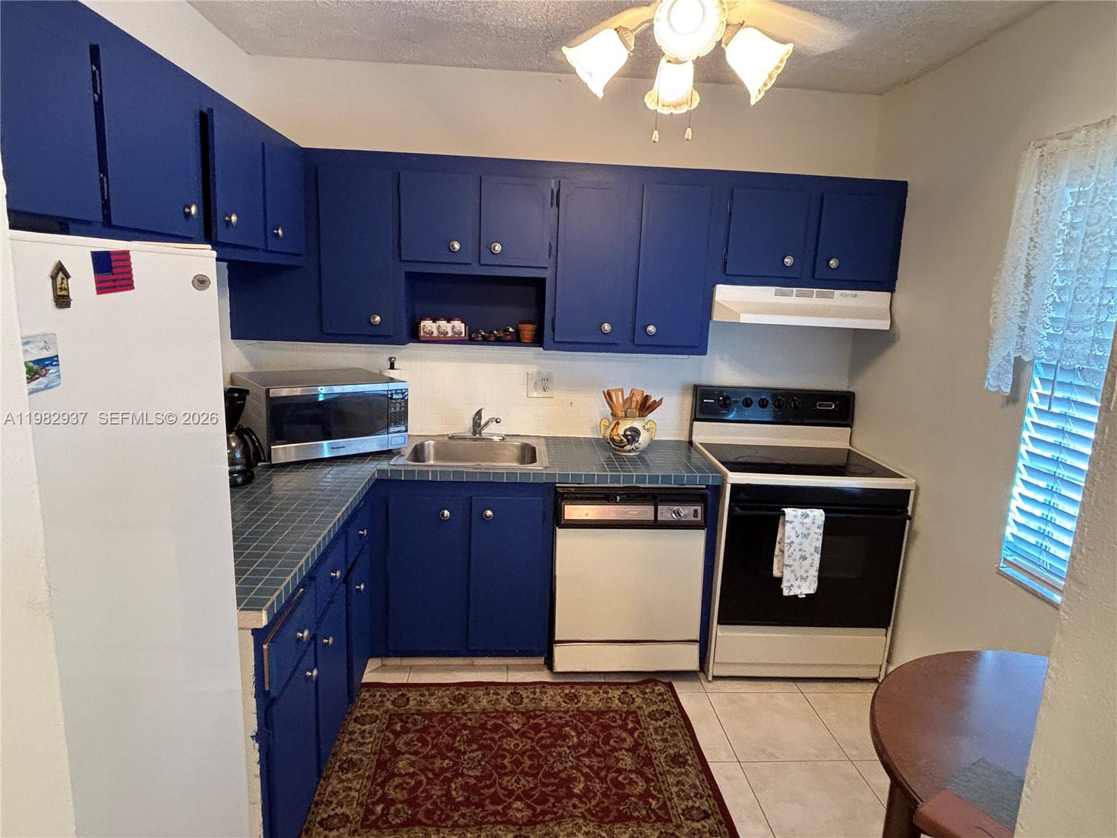 ORIOLE GARDENS TWO 66 CON - Residential