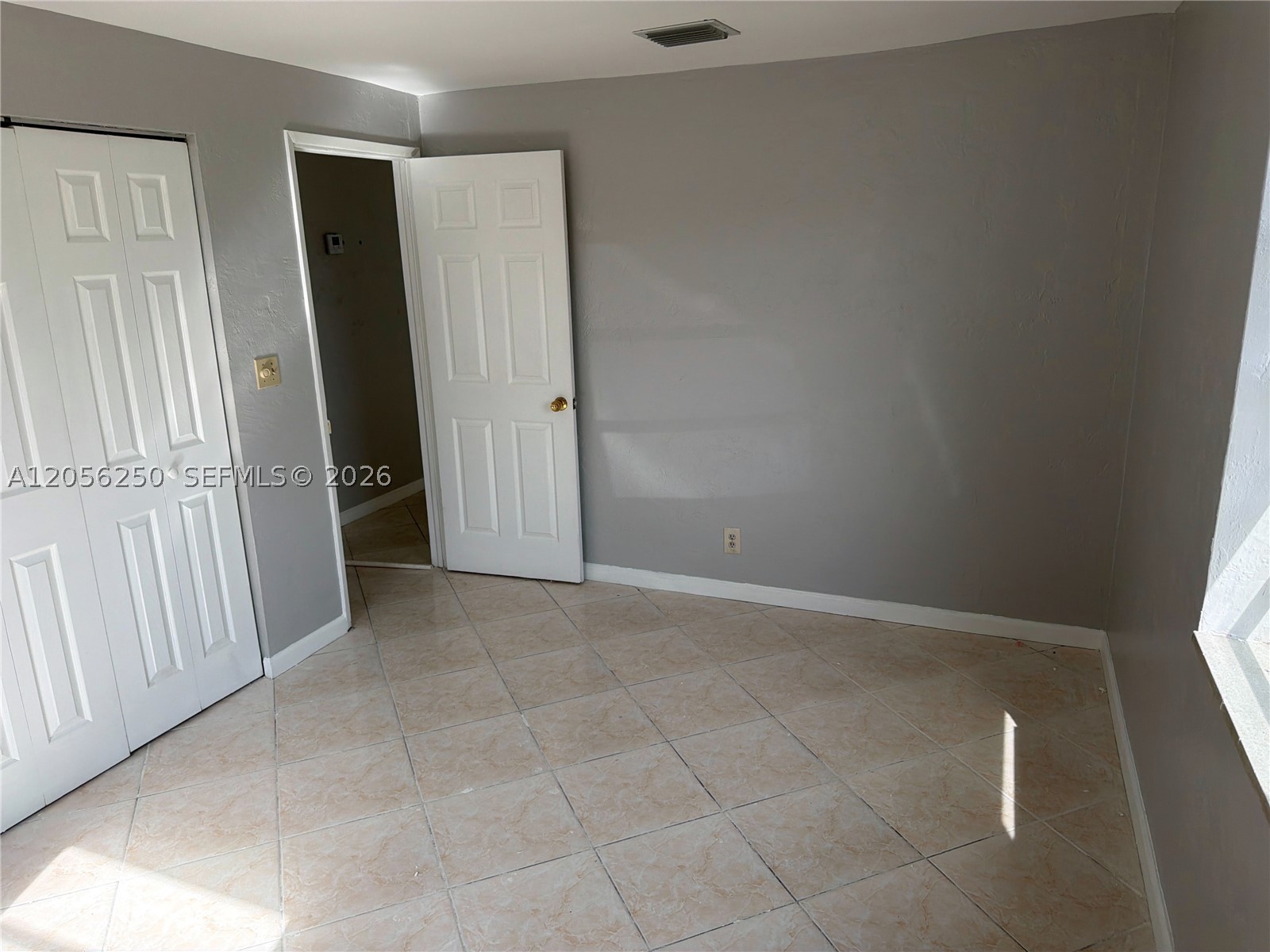 BROADVIEW PARK - Residential